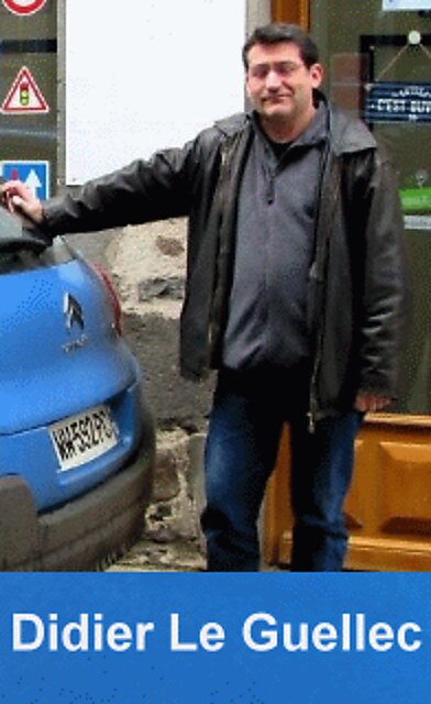 Didier Le Guellec devant l'auto-école, rue Marmontel à Mauriac